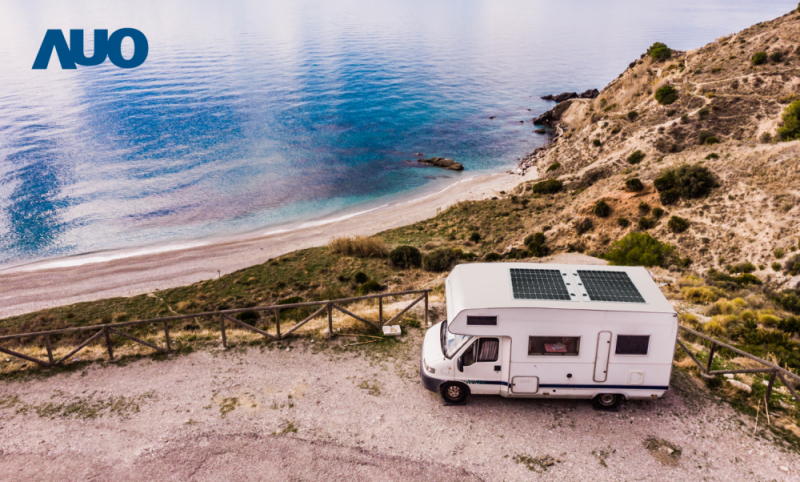 「可撓輕量化太陽光電板SunCurva」使用輕量特殊耐候型複合板取代傳統太陽能板的玻璃前板，不僅降低70%重量，每米平方僅3Kg；具有抗衝擊性能及通過電磁相容性測試，可應用於交通運輸工具，如露營車、遊艇等